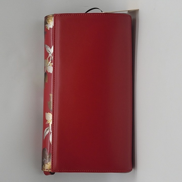 1440- Valentino by Mario Valentino Genuine Italian Leather NWT - Picture 6 of 13